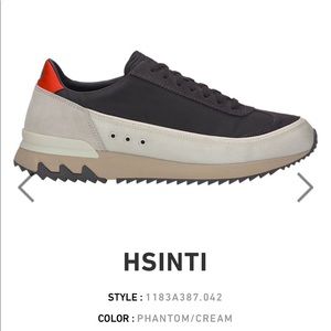 Wrong size. Tag attached but ASICS no orig box